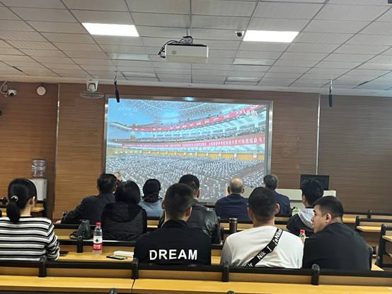 81BDAC7DC4EFE1E2E14826E2814C4D39